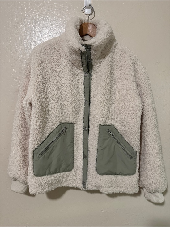 Levi's Jackets & Blazers - Levi's Women’s Stand Collar Sherpa Teddy Jacket Cream Olive Size S